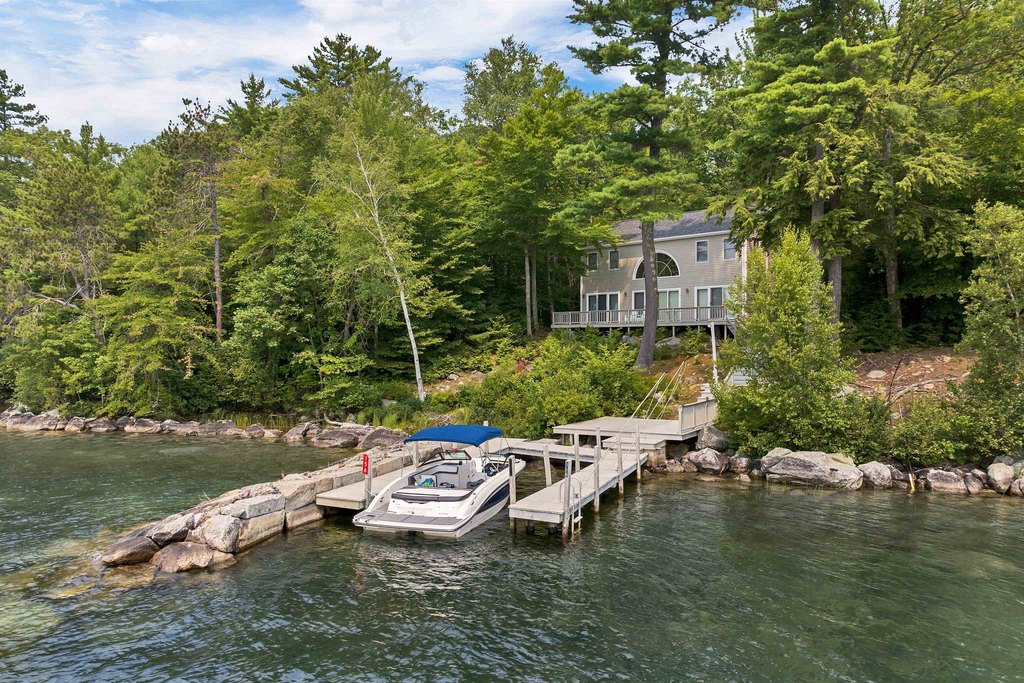 Alton, New Hampshire, 03810, United States, 2 Bedrooms Bedrooms, ,2 BathroomsBathrooms,Residential,Forsale,1941246