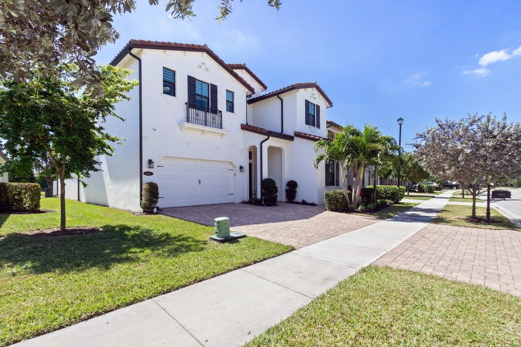 Boynton Beach, Florida, 33472, United States, 5 Bedrooms Bedrooms, ,5.5 BathroomsBathrooms,Residential,Forsale,1936182