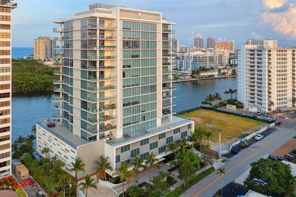 Fort Lauderdale, Florida, 33304, United States, 3 Bedrooms Bedrooms, ,3.5 BathroomsBathrooms,Residential,Forsale,1903983