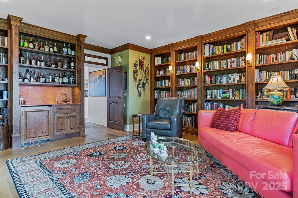 Hendersonville, North Carolina, 28792, United States, 3 Bedrooms Bedrooms, ,4.5 BathroomsBathrooms,Residential,Forsale,1886093