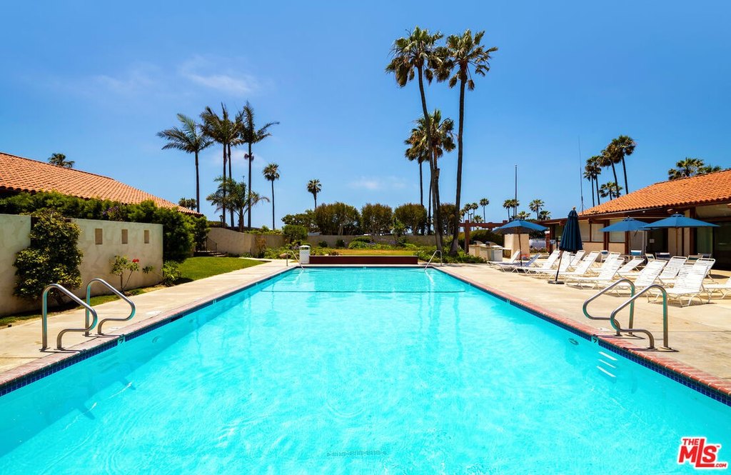 Malibu, California, 90265, United States, 4 Bedrooms Bedrooms, ,2.5 BathroomsBathrooms,Residential,Forsale,1922150