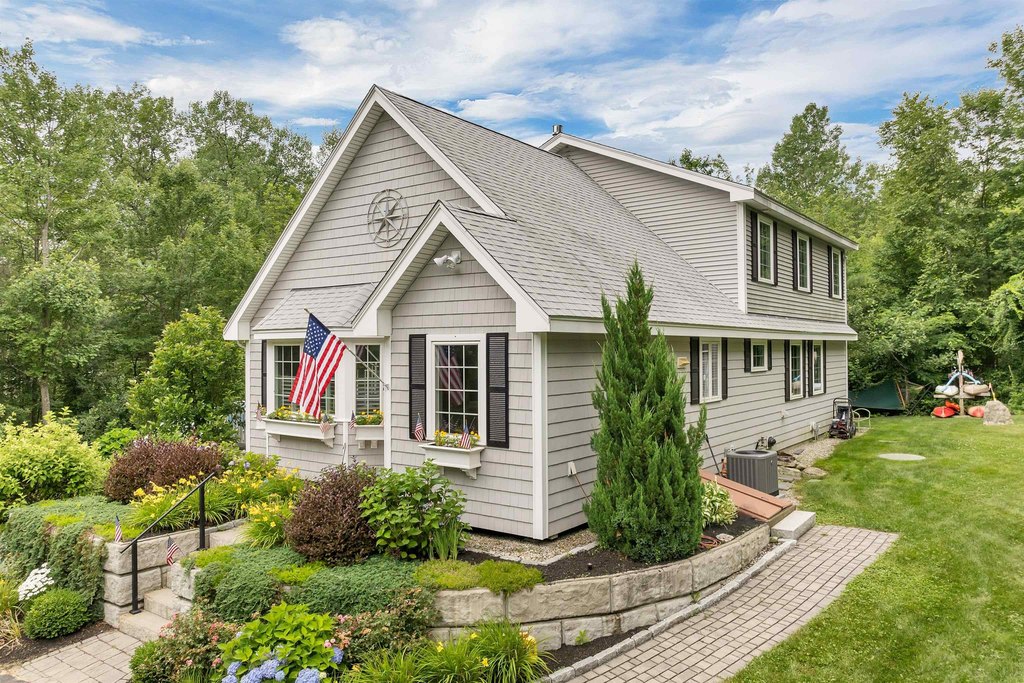 Wolfeboro, New Hampshire, 03894, United States, 3 Bedrooms Bedrooms, ,2.5 BathroomsBathrooms,Residential,Forsale,1941237