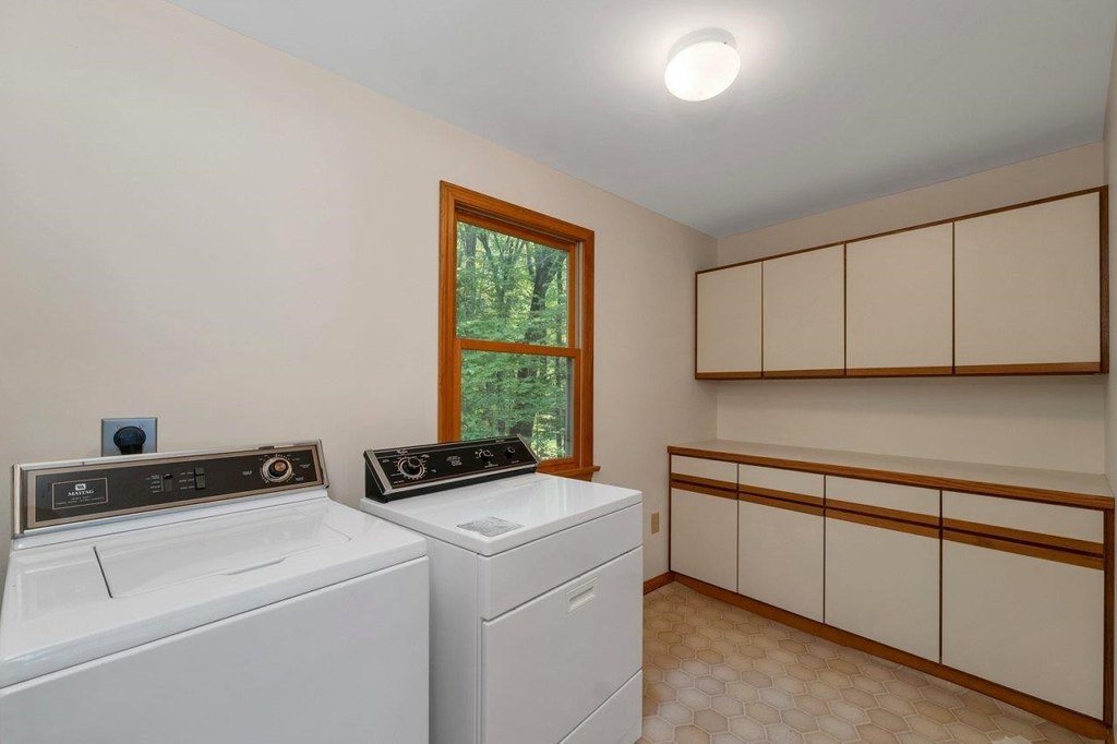 Alton, New Hampshire, 03810, United States, 2 Bedrooms Bedrooms, ,2 BathroomsBathrooms,Residential,Forsale,1941246