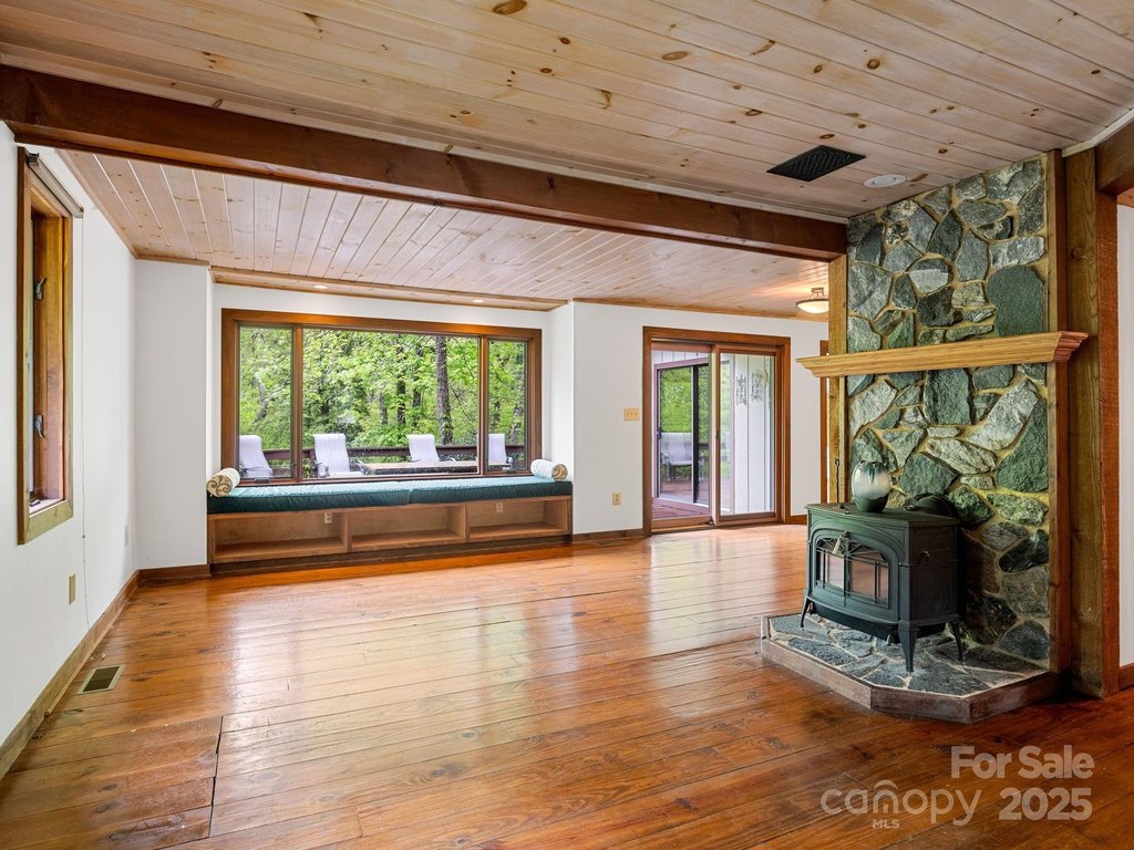 Tryon, North Carolina, 28782, United States, 4 Bedrooms Bedrooms, ,2.5 BathroomsBathrooms,Residential,Forsale,1886048