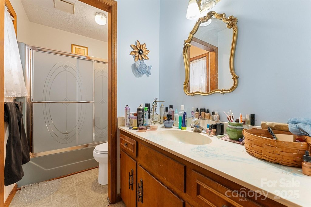 Leicester, North Carolina, 28748, United States, 3 Bedrooms Bedrooms, ,2 BathroomsBathrooms,Residential,Forsale,1960258