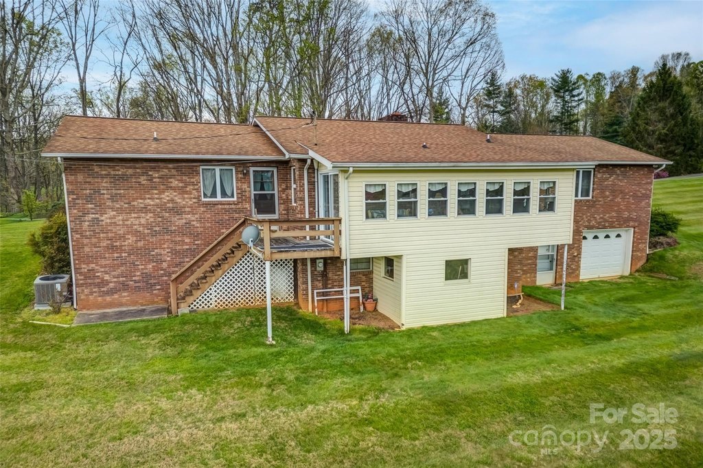 Leicester, North Carolina, 28748, United States, 3 Bedrooms Bedrooms, ,2 BathroomsBathrooms,Residential,Forsale,1960258