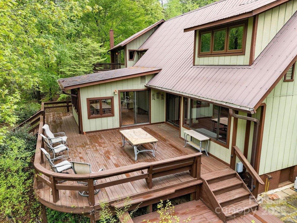Tryon, North Carolina, 28782, United States, 4 Bedrooms Bedrooms, ,2.5 BathroomsBathrooms,Residential,Forsale,1886048