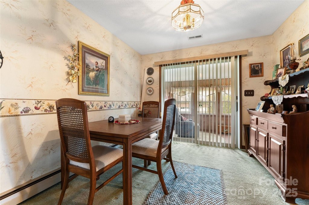 Leicester, North Carolina, 28748, United States, 3 Bedrooms Bedrooms, ,2 BathroomsBathrooms,Residential,Forsale,1960258