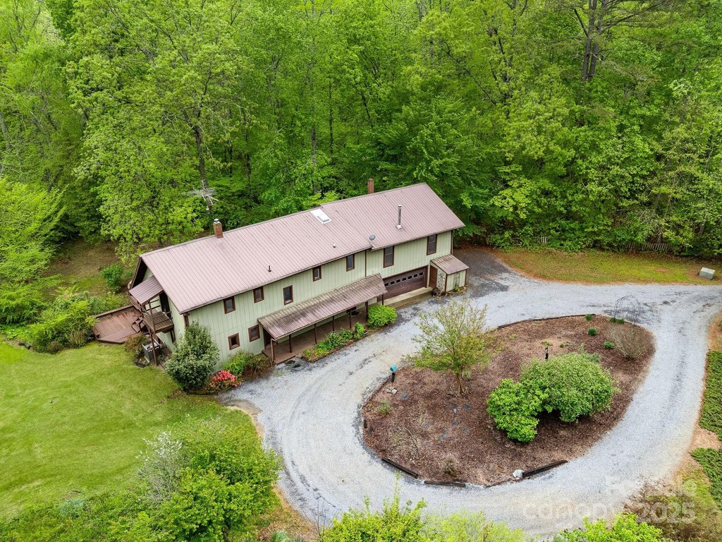 Tryon, North Carolina, 28782, United States, 4 Bedrooms Bedrooms, ,2.5 BathroomsBathrooms,Residential,Forsale,1886048