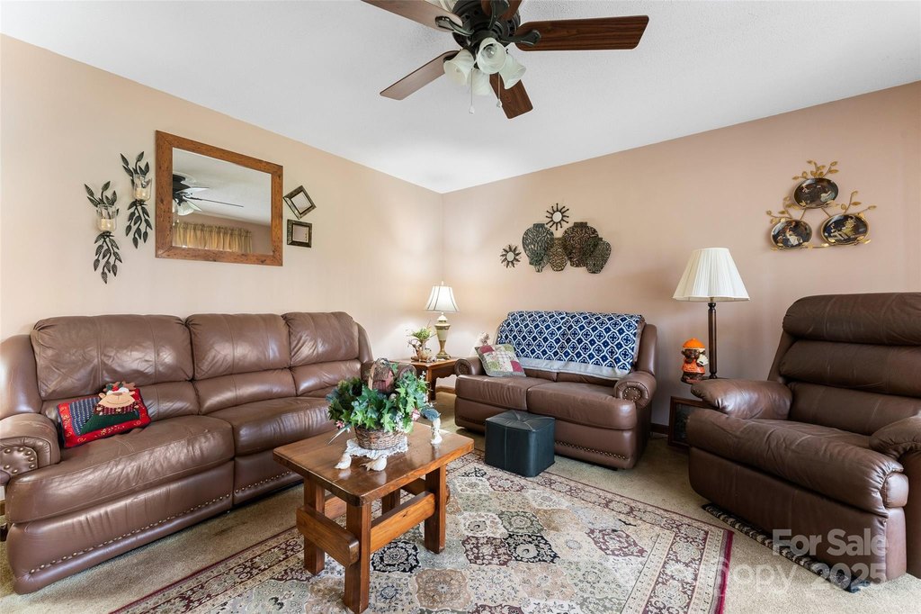 Leicester, North Carolina, 28748, United States, 3 Bedrooms Bedrooms, ,2 BathroomsBathrooms,Residential,Forsale,1960258