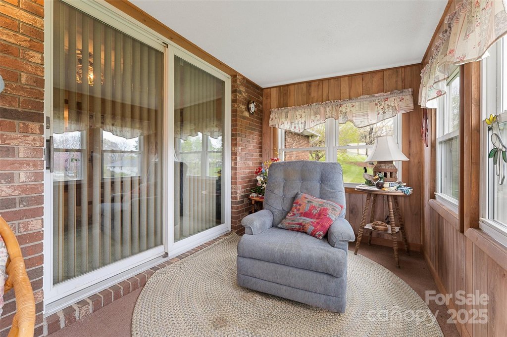 Leicester, North Carolina, 28748, United States, 3 Bedrooms Bedrooms, ,2 BathroomsBathrooms,Residential,Forsale,1960258