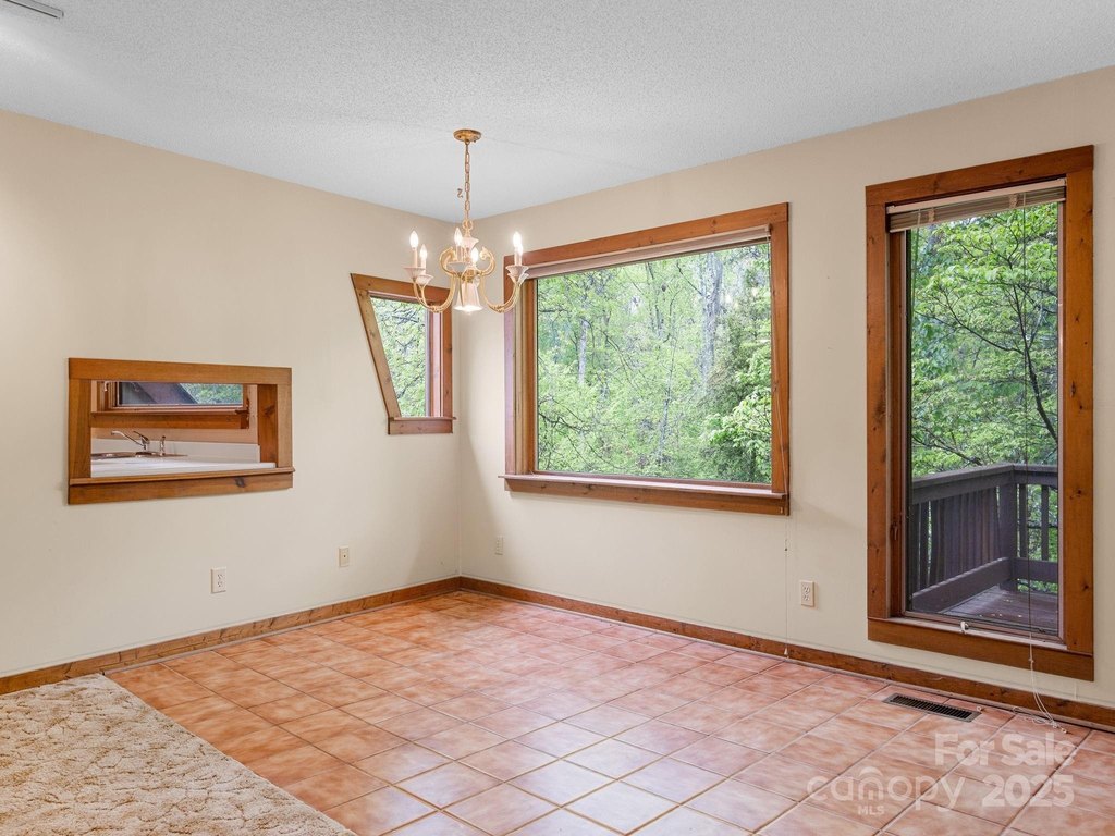 Tryon, North Carolina, 28782, United States, 4 Bedrooms Bedrooms, ,2.5 BathroomsBathrooms,Residential,Forsale,1886048