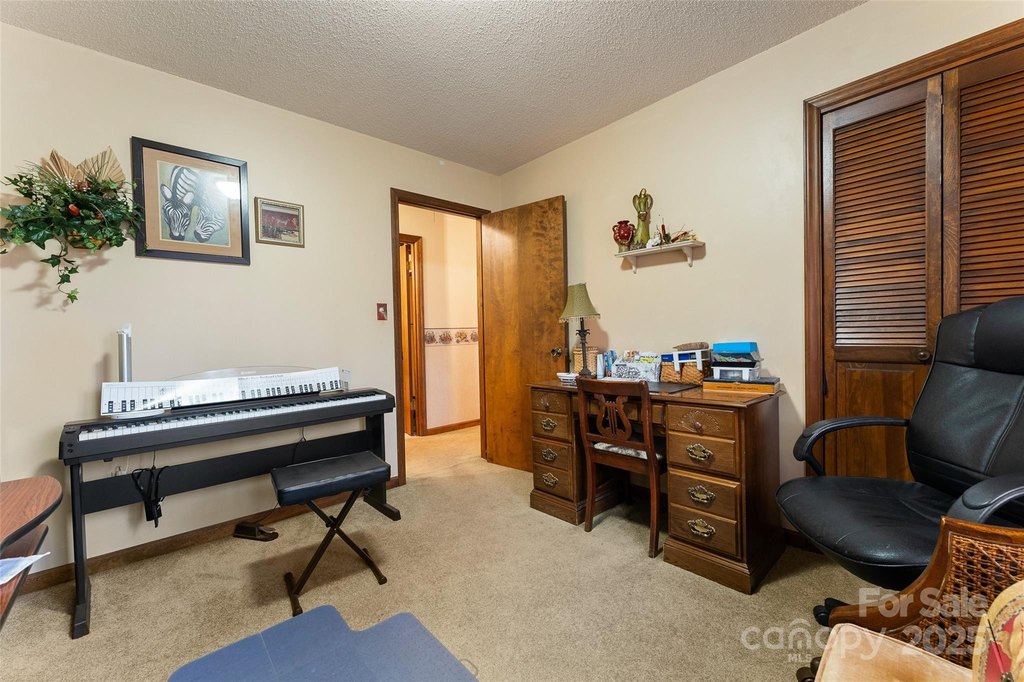 Leicester, North Carolina, 28748, United States, 3 Bedrooms Bedrooms, ,2 BathroomsBathrooms,Residential,Forsale,1960258