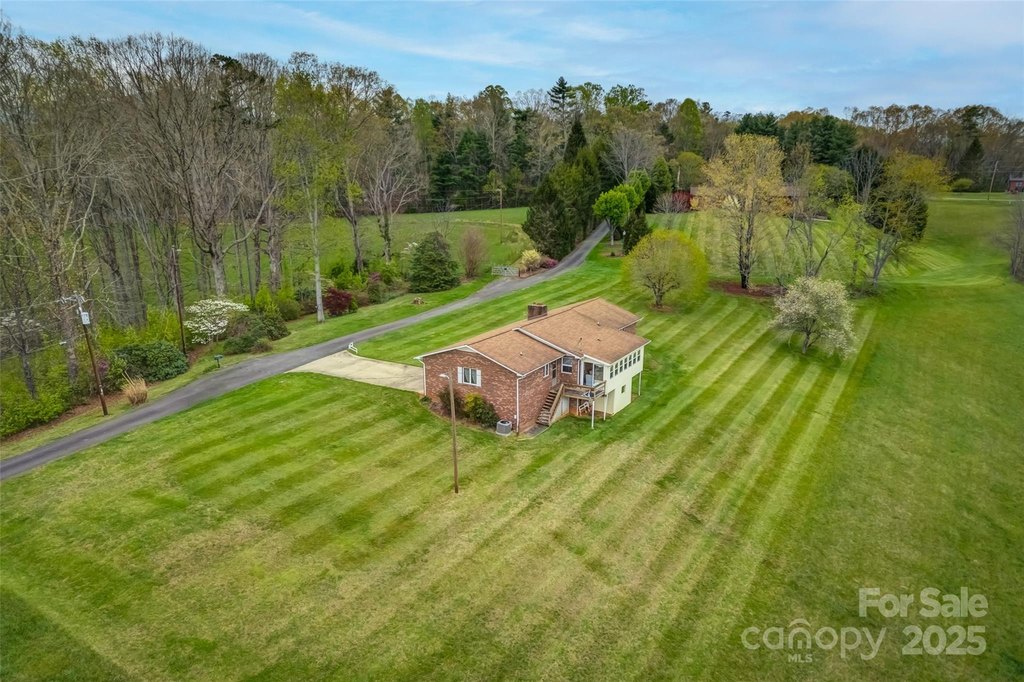 Leicester, North Carolina, 28748, United States, 3 Bedrooms Bedrooms, ,2 BathroomsBathrooms,Residential,Forsale,1960258