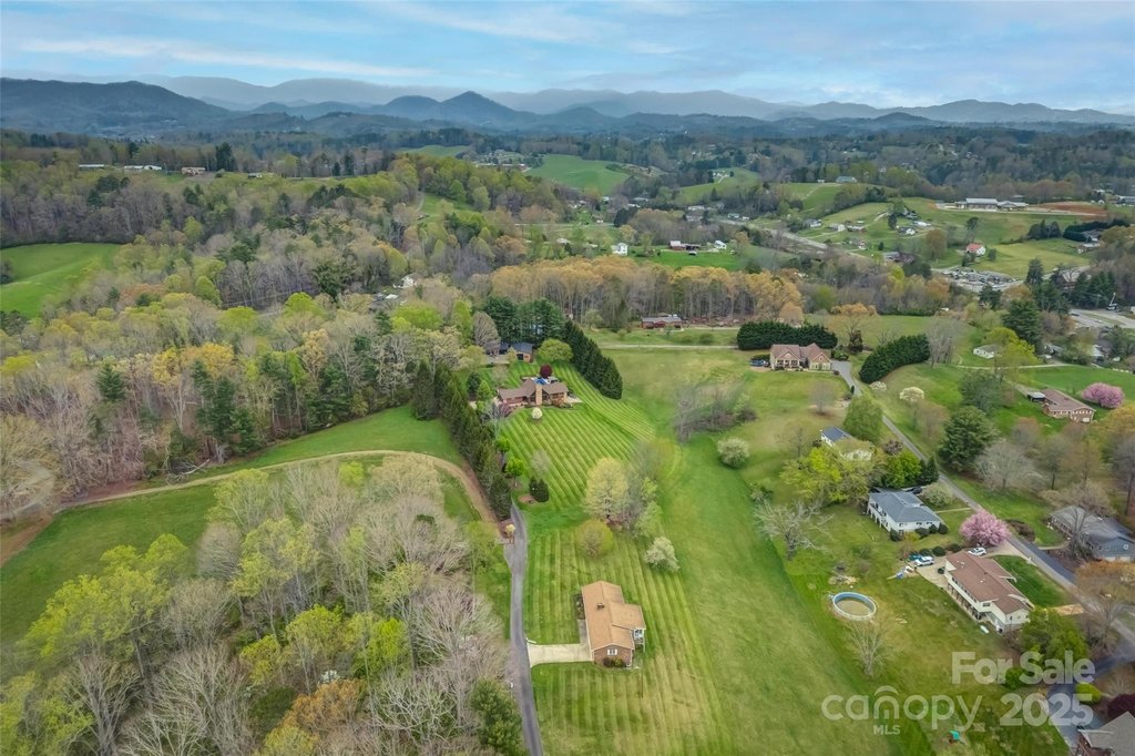 Leicester, North Carolina, 28748, United States, 3 Bedrooms Bedrooms, ,2 BathroomsBathrooms,Residential,Forsale,1960258