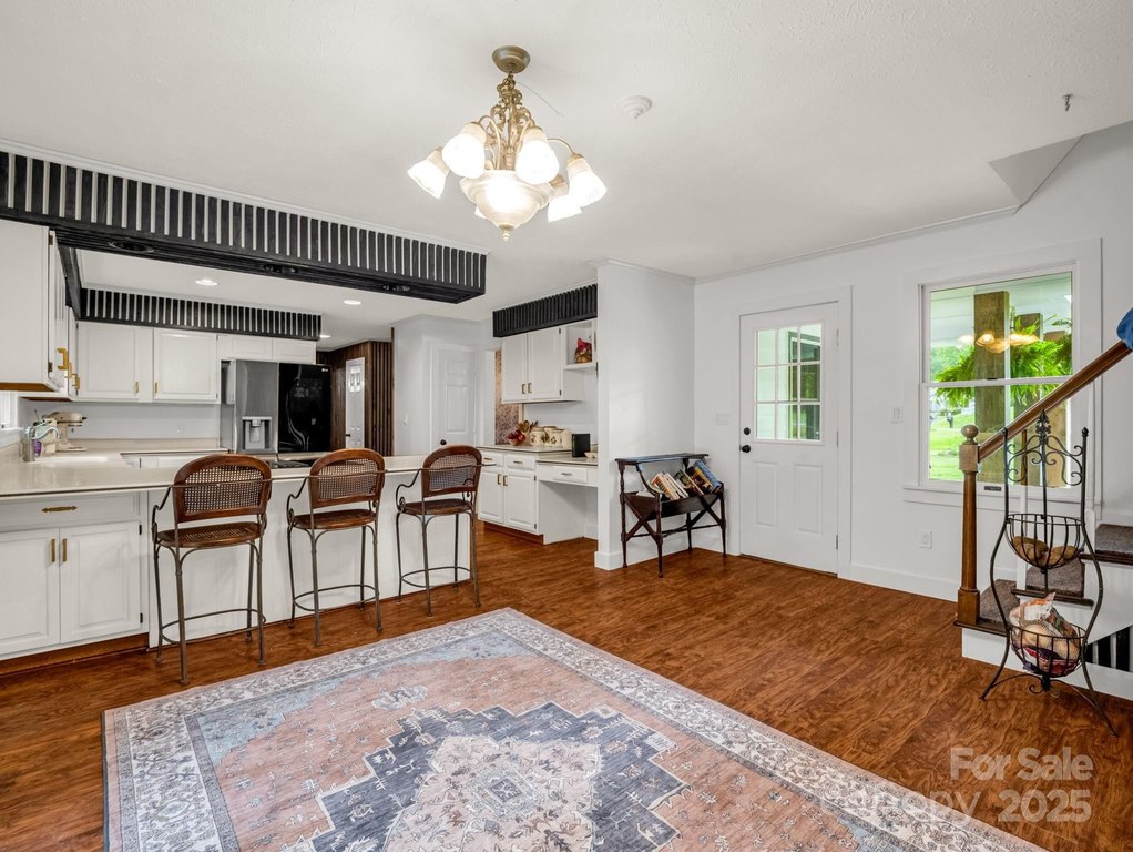 Hendersonville, North Carolina, 28791, United States, 4 Bedrooms Bedrooms, ,3 BathroomsBathrooms,Residential,Forsale,1960268