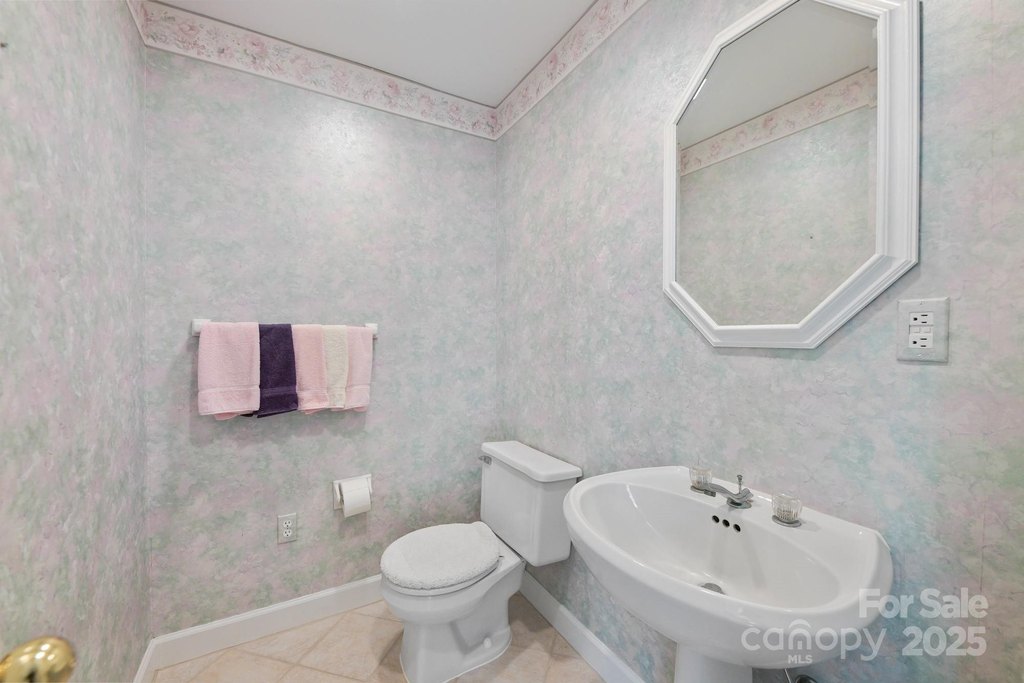 Tega Cay, South Carolina, 29708, United States, 4 Bedrooms Bedrooms, ,3.5 BathroomsBathrooms,Residential,Forsale,1934924