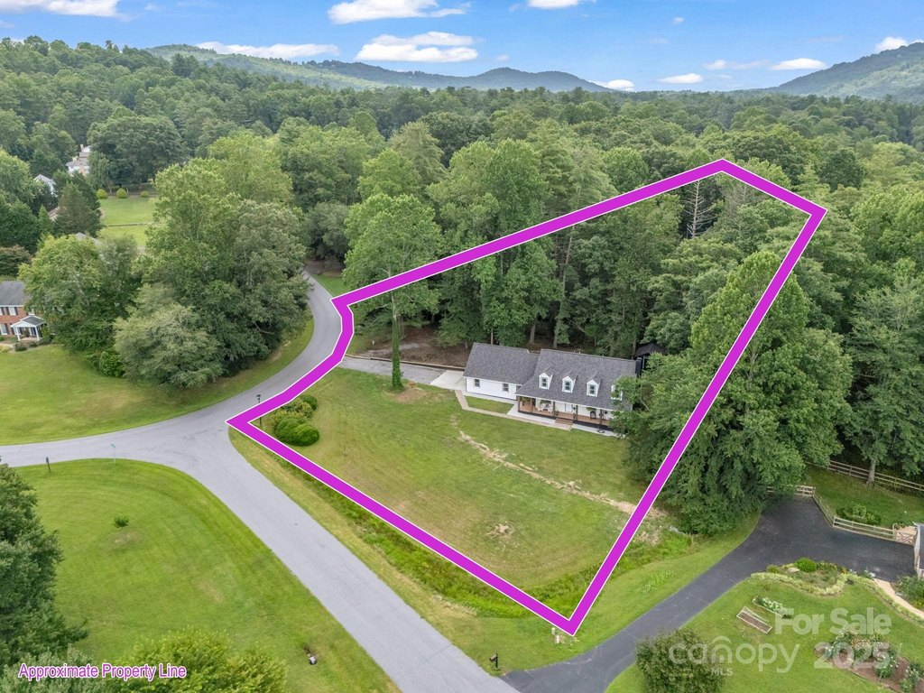 Hendersonville, North Carolina, 28791, United States, 4 Bedrooms Bedrooms, ,3 BathroomsBathrooms,Residential,Forsale,1960268