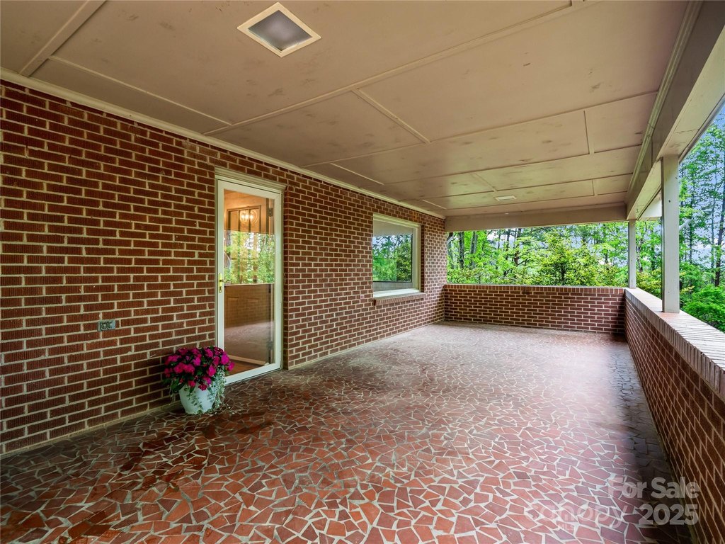 Columbus, North Carolina, 28722, United States, 3 Bedrooms Bedrooms, ,2.5 BathroomsBathrooms,Residential,Forsale,1985986