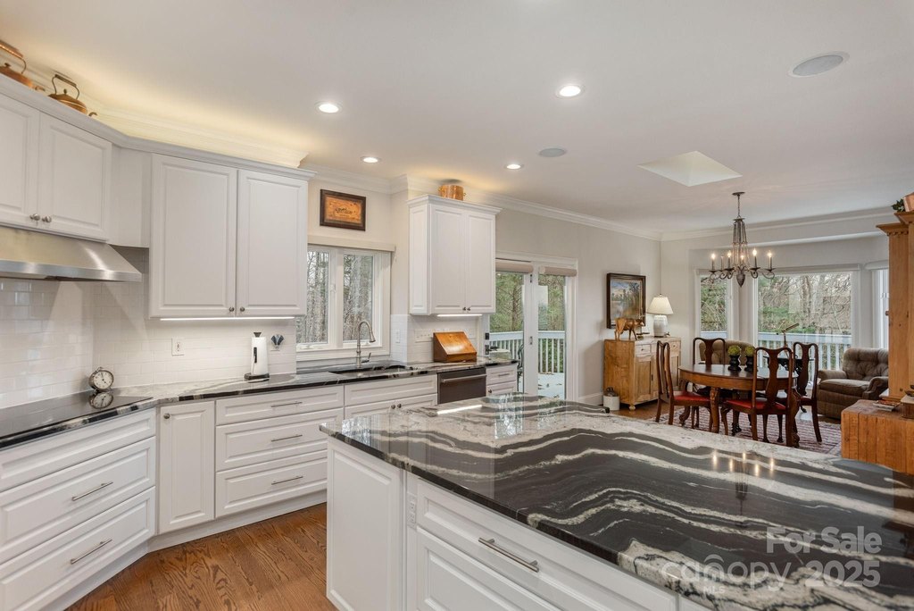 Flat Rock, North Carolina, 28731, United States, 3 Bedrooms Bedrooms, ,4.5 BathroomsBathrooms,Residential,Forsale,1904886