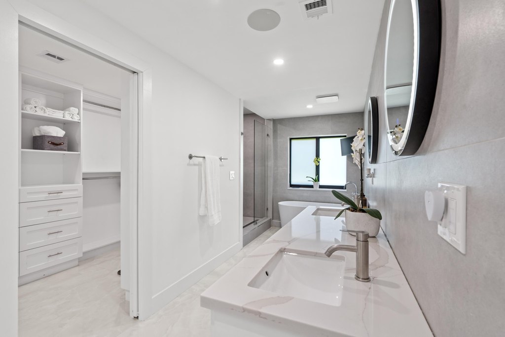 Delray Beach, Florida, 33483, United States, 3 Bedrooms Bedrooms, ,2.5 BathroomsBathrooms,Residential,Forsale,1929734