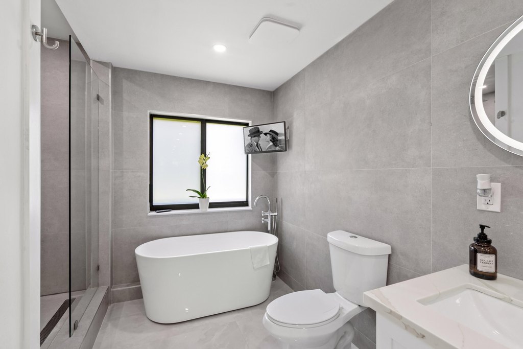 Delray Beach, Florida, 33483, United States, 3 Bedrooms Bedrooms, ,2.5 BathroomsBathrooms,Residential,Forsale,1929734