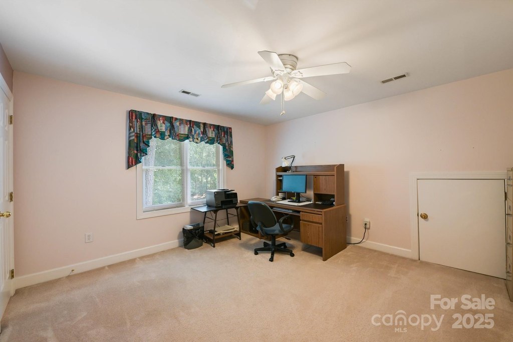 Tega Cay, South Carolina, 29708, United States, 4 Bedrooms Bedrooms, ,3.5 BathroomsBathrooms,Residential,Forsale,1934924