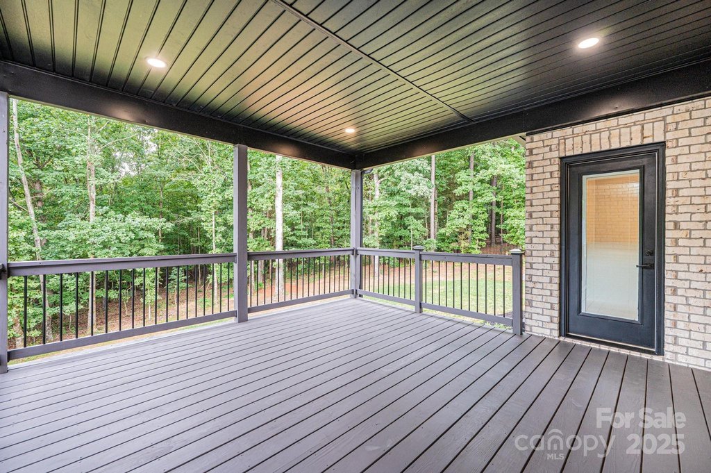 Granite Falls, North Carolina, 28630, United States, 5 Bedrooms Bedrooms, ,4 BathroomsBathrooms,Residential,Forsale,1934925