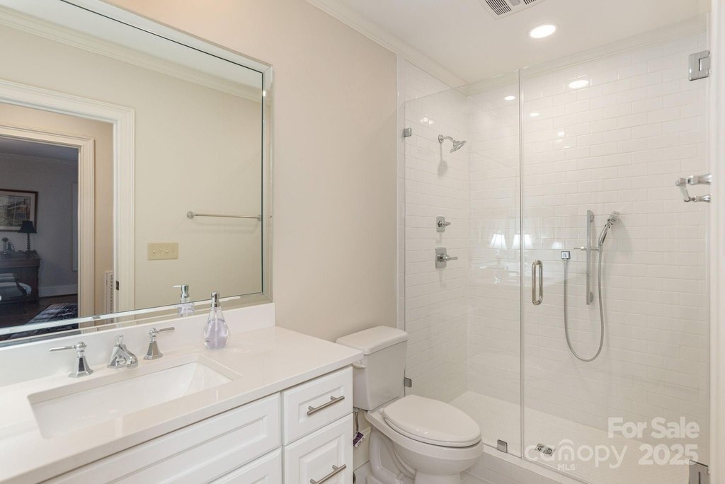 Flat Rock, North Carolina, 28731, United States, 3 Bedrooms Bedrooms, ,4.5 BathroomsBathrooms,Residential,Forsale,1904886