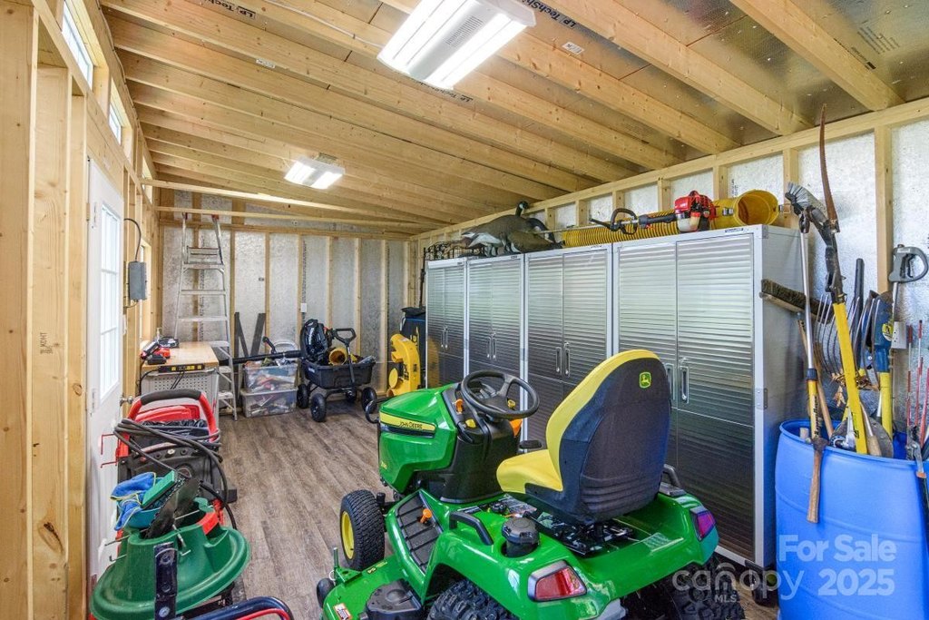 Hendersonville, North Carolina, 28792, United States, 3 Bedrooms Bedrooms, ,2.5 BathroomsBathrooms,Residential,Forsale,1960264