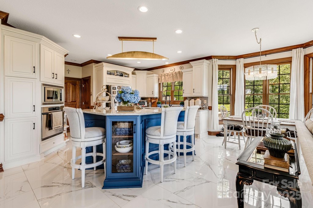 Fletcher, North Carolina, 28732, United States, 5 Bedrooms Bedrooms, ,5.5 BathroomsBathrooms,Residential,Forsale,1985904