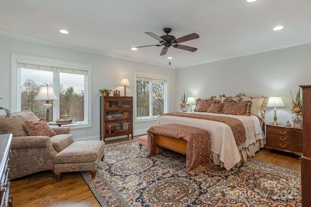 Flat Rock, North Carolina, 28731, United States, 3 Bedrooms Bedrooms, ,4.5 BathroomsBathrooms,Residential,Forsale,1904886