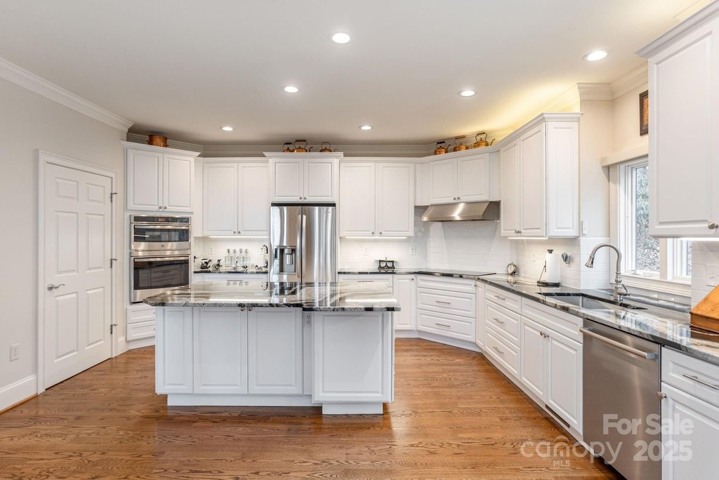 Flat Rock, North Carolina, 28731, United States, 3 Bedrooms Bedrooms, ,4.5 BathroomsBathrooms,Residential,Forsale,1904886