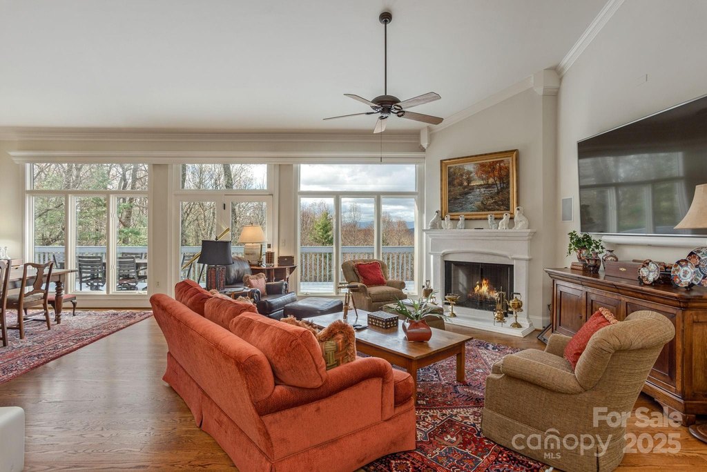 Flat Rock, North Carolina, 28731, United States, 3 Bedrooms Bedrooms, ,4.5 BathroomsBathrooms,Residential,Forsale,1904886