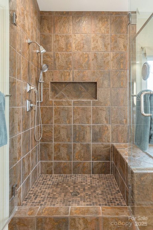 Flat Rock, North Carolina, 28731, United States, 3 Bedrooms Bedrooms, ,4.5 BathroomsBathrooms,Residential,Forsale,1904886