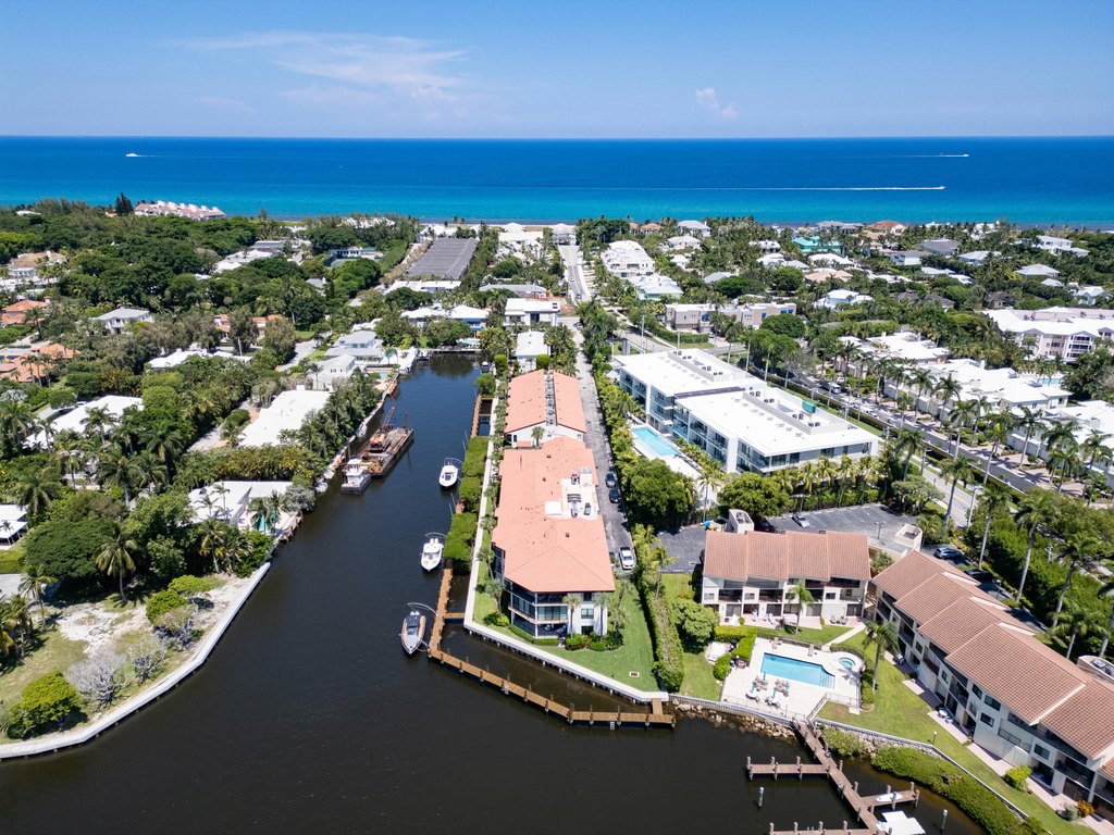 Delray Beach, Florida, 33483, United States, 3 Bedrooms Bedrooms, ,2.5 BathroomsBathrooms,Residential,Forsale,1929734