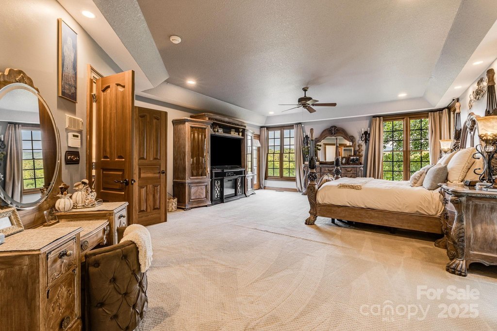 Fletcher, North Carolina, 28732, United States, 5 Bedrooms Bedrooms, ,5.5 BathroomsBathrooms,Residential,Forsale,1985904