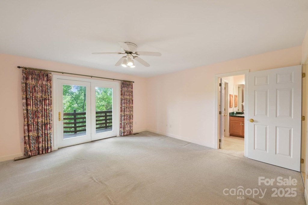 Tega Cay, South Carolina, 29708, United States, 4 Bedrooms Bedrooms, ,3.5 BathroomsBathrooms,Residential,Forsale,1934924