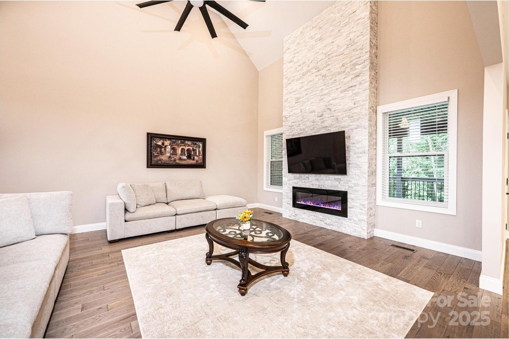 Granite Falls, North Carolina, 28630, United States, 5 Bedrooms Bedrooms, ,4 BathroomsBathrooms,Residential,Forsale,1934925