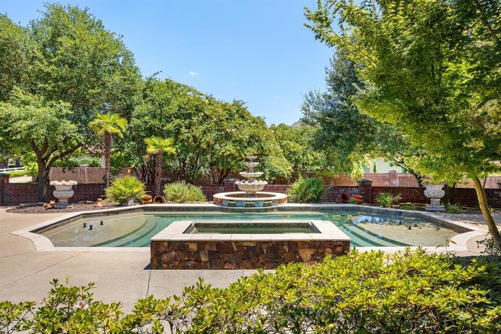 Tyler, Texas, 75703, United States, 4 Bedrooms Bedrooms, ,4.5 BathroomsBathrooms,Residential,Forsale,2008407