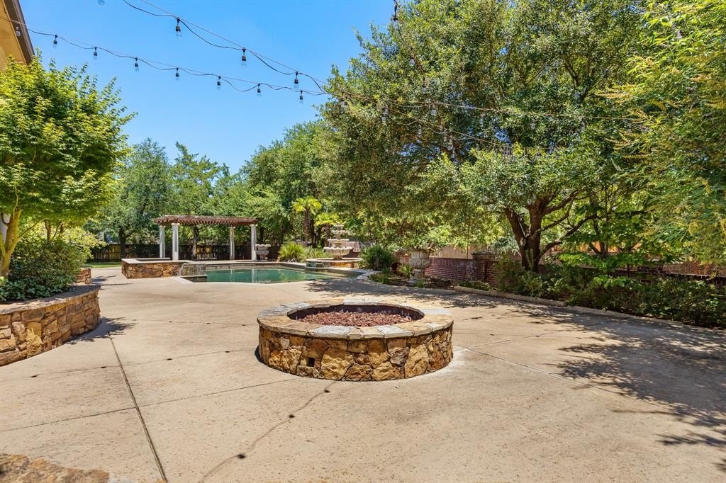 Tyler, Texas, 75703, United States, 4 Bedrooms Bedrooms, ,4.5 BathroomsBathrooms,Residential,Forsale,2008407