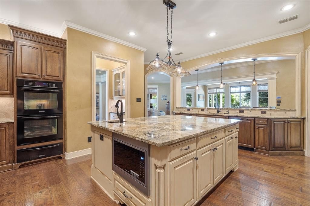 Tyler, Texas, 75703, United States, 4 Bedrooms Bedrooms, ,4.5 BathroomsBathrooms,Residential,Forsale,2008407