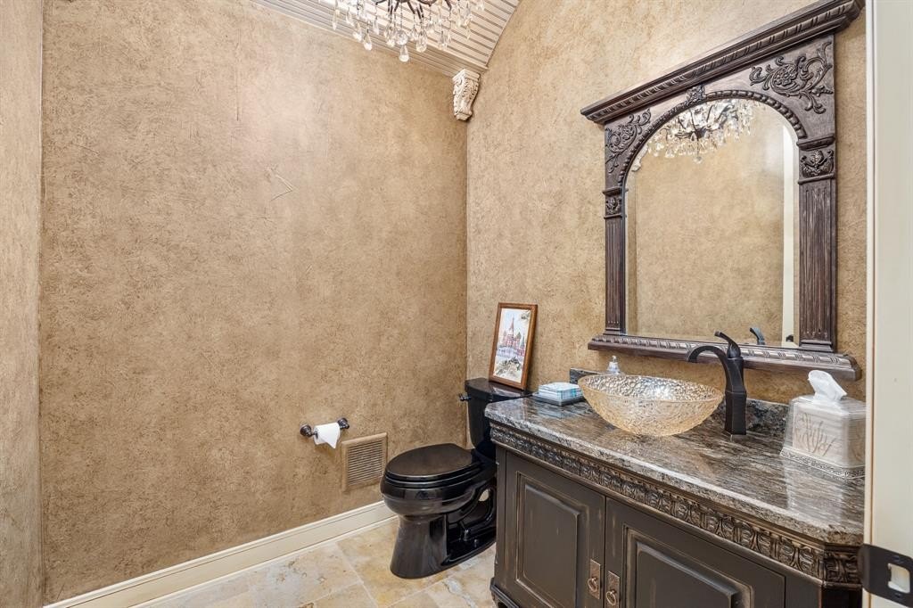 Tyler, Texas, 75703, United States, 4 Bedrooms Bedrooms, ,4.5 BathroomsBathrooms,Residential,Forsale,2008407