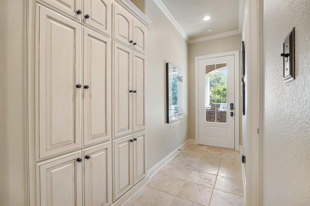 Tyler, Texas, 75703, United States, 4 Bedrooms Bedrooms, ,4.5 BathroomsBathrooms,Residential,Forsale,2008407