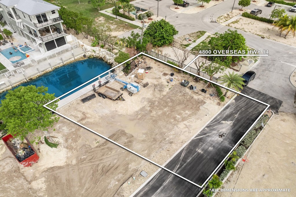 MARATHON, Florida, 33050, United States, 4 Bedrooms Bedrooms, ,4.5 BathroomsBathrooms,Residential,Forsale,1884613