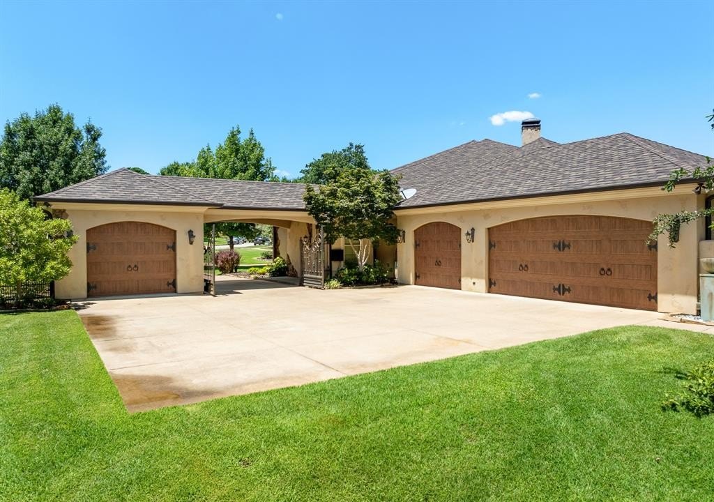 Tyler, Texas, 75703, United States, 4 Bedrooms Bedrooms, ,4.5 BathroomsBathrooms,Residential,Forsale,2008407