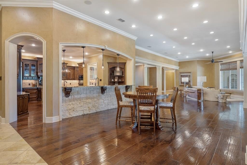 Tyler, Texas, 75703, United States, 4 Bedrooms Bedrooms, ,4.5 BathroomsBathrooms,Residential,Forsale,2008407