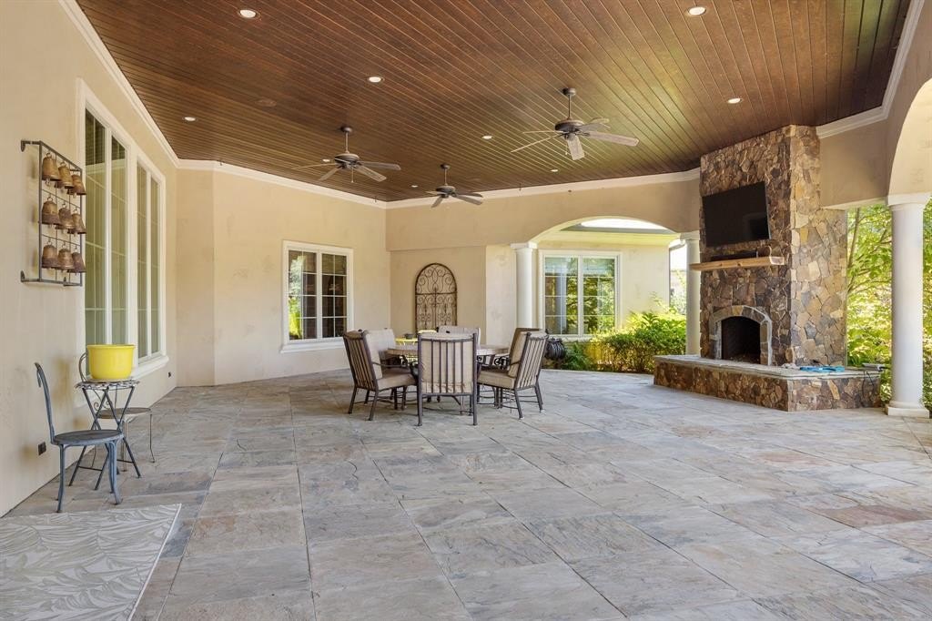 Tyler, Texas, 75703, United States, 4 Bedrooms Bedrooms, ,4.5 BathroomsBathrooms,Residential,Forsale,2008407