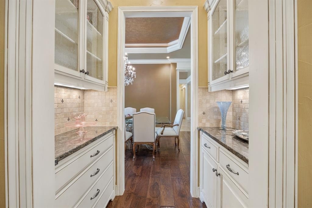 Tyler, Texas, 75703, United States, 4 Bedrooms Bedrooms, ,4.5 BathroomsBathrooms,Residential,Forsale,2008407