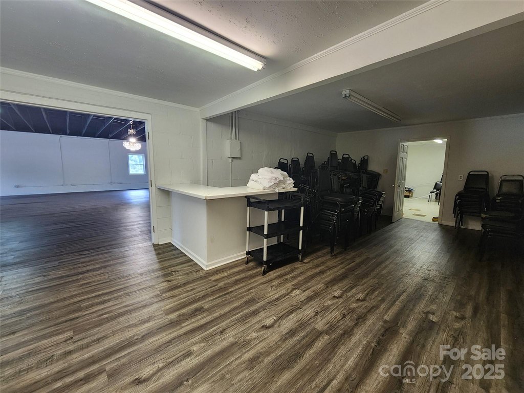 Gastonia, North Carolina, 28056, United States, ,5 BathroomsBathrooms,Residential,Forsale,1985972